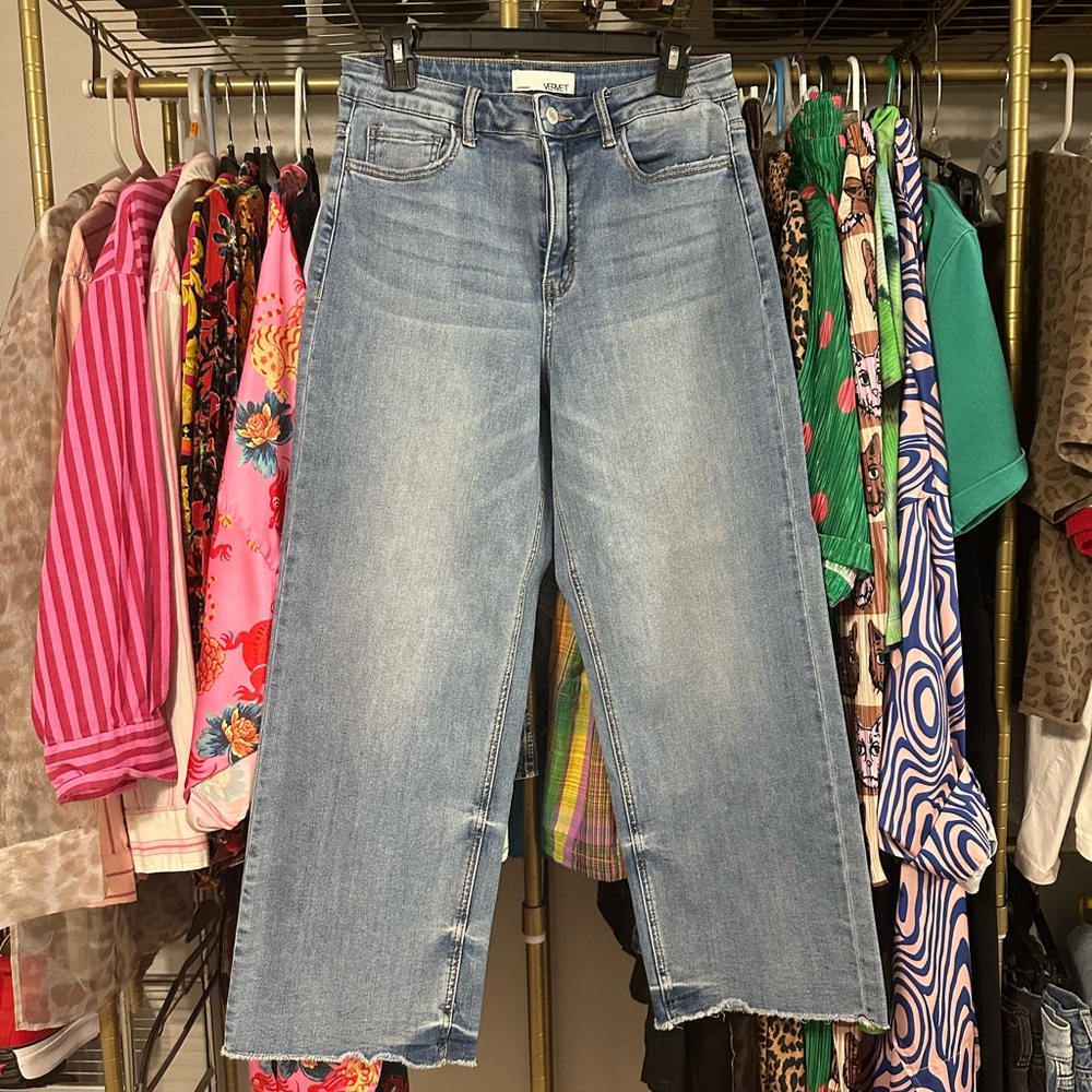 Classic Light Blue Cropped Jeans